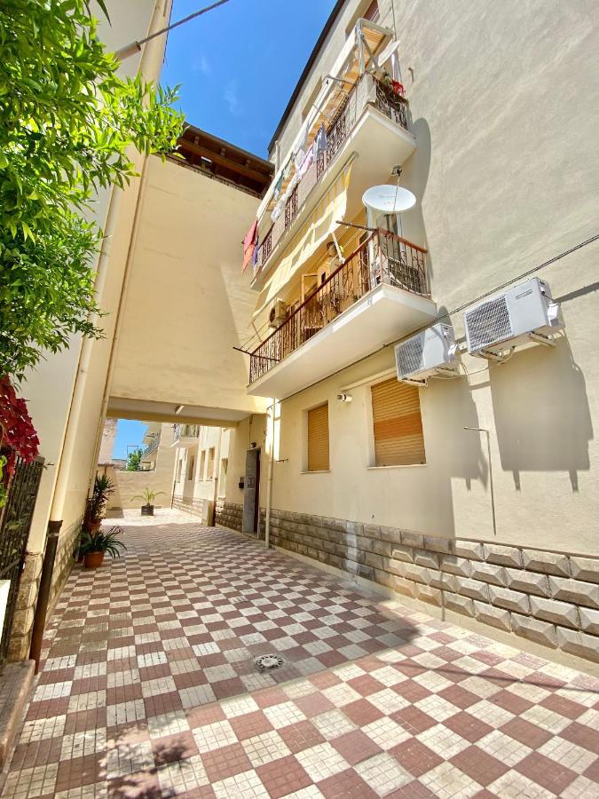 Ferienwohnung Residenza Le Quattro Palme Alghero Exterior foto